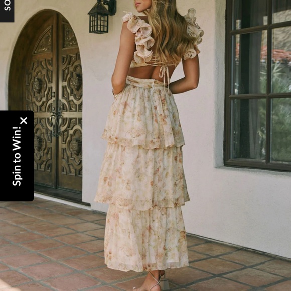 Storia Cream Floral Maxi Dress - Picture 2 of 9